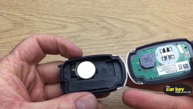 Hyundai Elantra Proximity Key Battery Change смотреть онлайн
