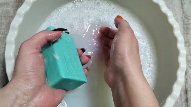 Мылю мыло НЭФИС - "Завод Братьев Крестовниковых" Миндаль и Алоэ.ASMR SOAP. (болталка) смотреть онлайн