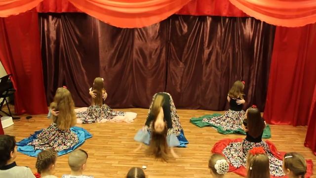 Студия танца "Акварель" "Цыганский танец". смотреть онлайн
