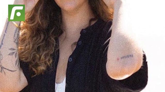 Es la Antonella de Renato Tapia, gana miles como empresaria y no despilfarra su dinero como Georgin смотреть онлайн