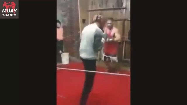 дурачки вызвавшие на бой профессионалов Бокса ММА смотреть онлайн