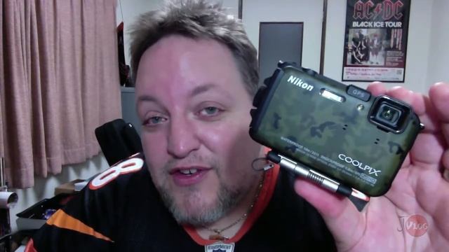 MULLY: Nikon CoolPix AW 100