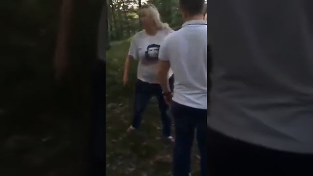 Смотреть всем девка поймала белку смотреть онлайн