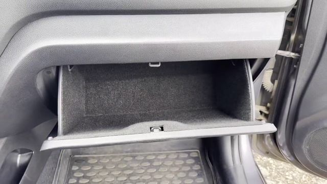 Обшивка самоклеющимся карпетом в бардачок / подлокотник для Kia Rio III 2011-2016 смотреть онлайн