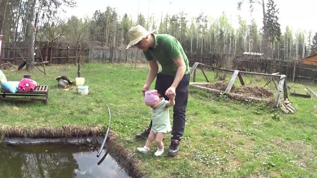 Сажаем Яблоню, Черешню и Вишню. Готовим Шашлык и Ловим Карасиков в Подмосковье! смотреть онлайн
