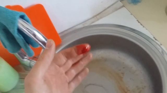 Просверлил палец. Техника безопасности при работе с шуруповертом. смотреть онлайн