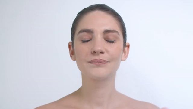 Set your makeup with Avene Thermal Spring Water смотреть онлайн