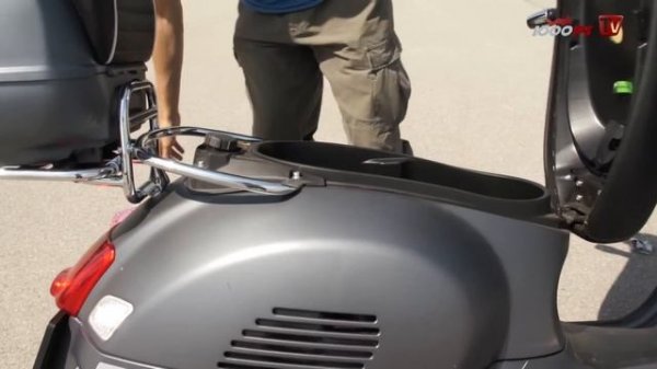 Vespa GTS 300 Super Sport Akrapovic Test