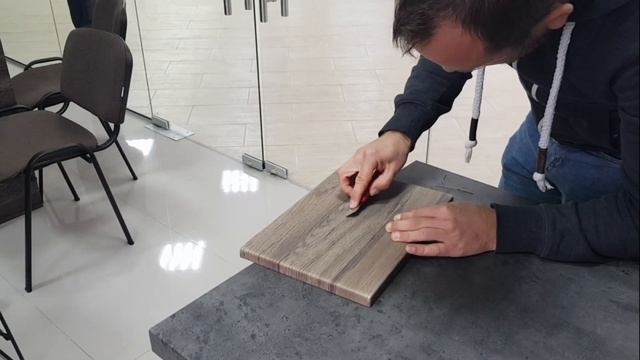 Краш-тест насколько хорошо приклеена пленка ПВХ на МДФ фасадах Mobiform @Илья Ведмидский смотреть онлайн