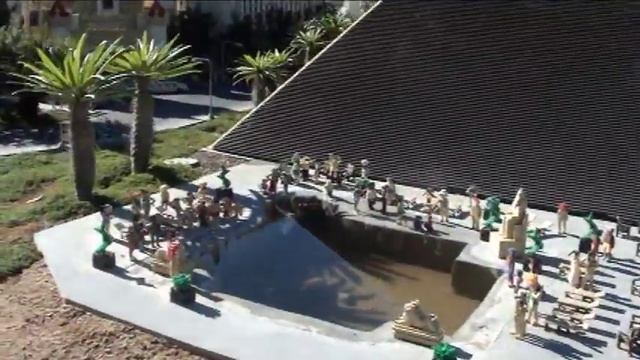 LEGOLAND LEGO amusement park miniature cities смотреть онлайн