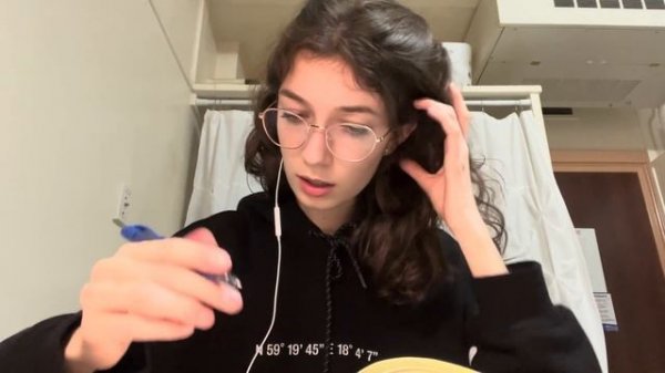 ASMR art student draws you (soft spoken, very lofi roleplay)