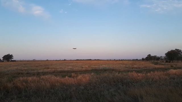 Низко летающий истребитель смотреть онлайн