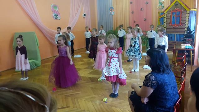 4. 8 марта 2018. 129 садик.2 группа смотреть онлайн