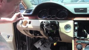 Volkswagen Passat В6 Накладка панели приборов . Как снять ?