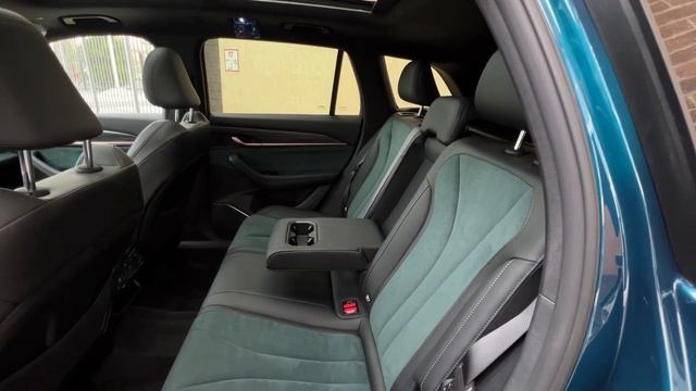 Geely Monjaro семейный кроссовер мотором и шасси от Volvo. Самый лучший из всех? смотреть онлайн
