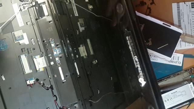 Acer emachines e525 - разборка и чистка ноутбука смотреть онлайн