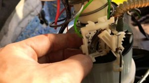 Разборка и ремонт датчика уровня топлива Ford Focus C-Max