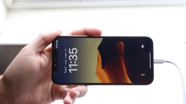 How To Use StandBy On iOS 17! смотреть онлайн