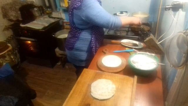 Пеку пироги# Зборка торта#Рулетик#Танюшкины вкусняшки смотреть онлайн