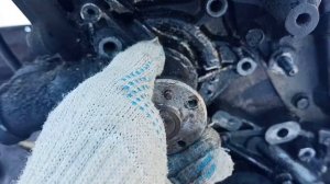 СНЯЛ ПОМПУ (насос охлаждающей жидкости) Mitsubishi Galant 6