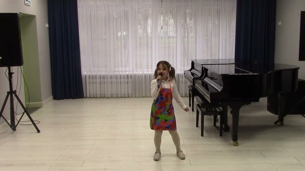 «Песенка юного художника», сл. Д. Червяцова, муз. В. Богатырёва смотреть онлайн