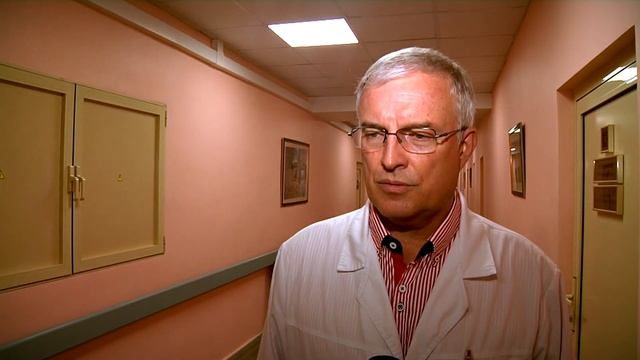 Владимир Васильев проинспектировал муниципальную аптеку в Твери смотреть онлайн