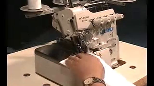 Juki MO 6114D BE6 44H смотреть онлайн