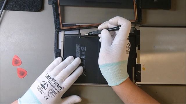 Apple iPad Air A1474 A1475 A1476 Disassembly / replace display смотреть онлайн