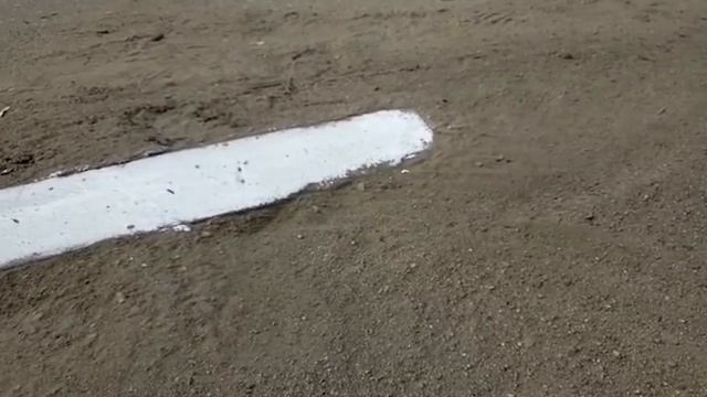 На улице Комсомольской бордюры красят вместе с песком смотреть онлайн