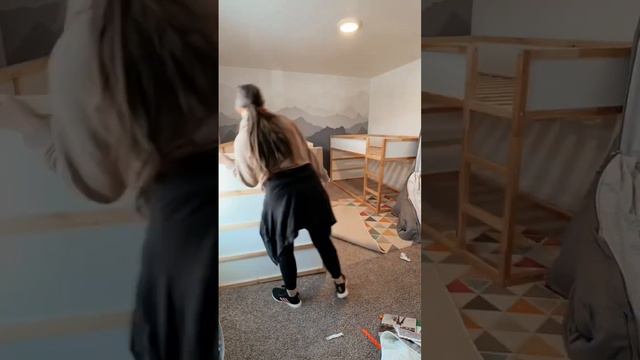 Twin bed turned into bunk bed смотреть онлайн
