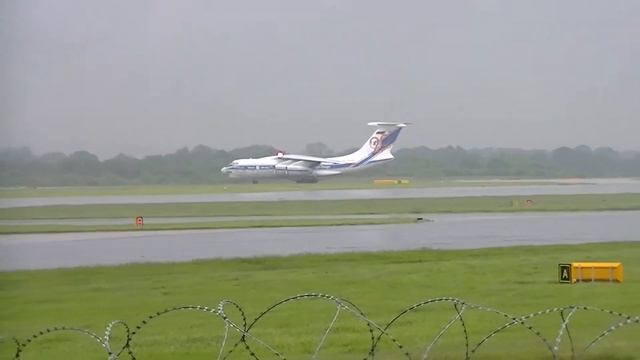 *RARE* Volga dnepr Ilyushin Il-76 at Manchester Airport 24/05/14 смотреть онлайн