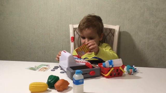 Играем в МАГАЗИН!!! Касса как на канале Дианы и мистер Макс - Mister Max смотреть онлайн