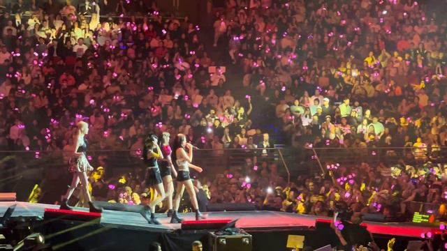 BLACKPINK - ‘STAY’ | Security Couldn’t Stop Looking | BORN PINK World Tour Sydney Australia Concert