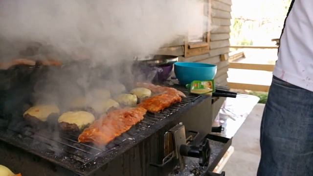 Sunday #BBQ смотреть онлайн