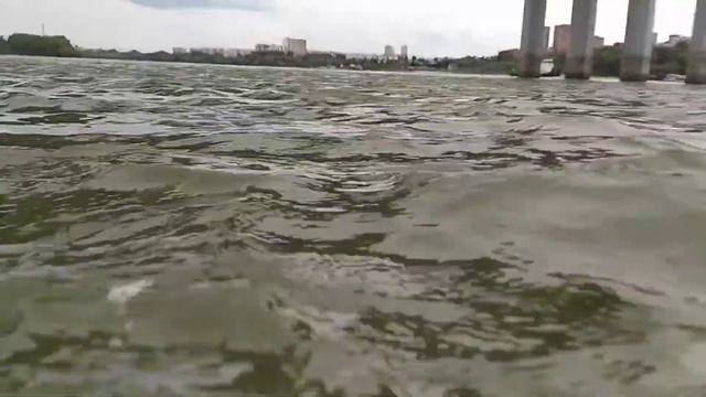Снимаю под водой на речке в Оби в городе Новосибирск смотреть онлайн