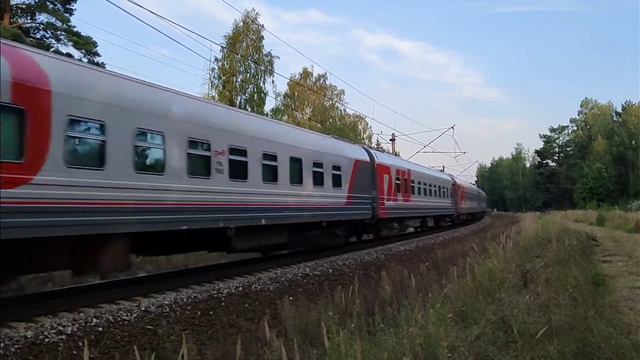 Электровоз ЧС7 - 247 со скорым поездом "Россия" Москва - Владивосток смотреть онлайн