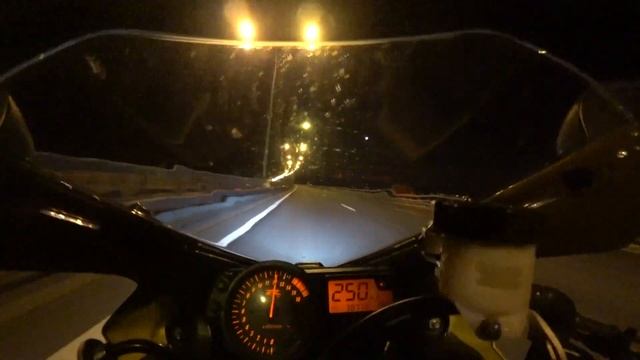 Максималка на мотоцикле Suzuki GSX R 600 K4 смотреть онлайн