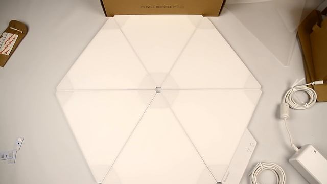 Nanoleaf Aurora Unboxing and Setup смотреть онлайн