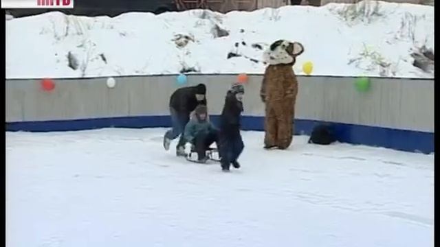 Хоккейная коробка на улице Светлой (Город, в котором хочется жить) смотреть онлайн