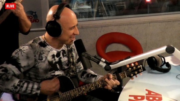 Денис Майданов - Пролетая над нами (#LIVE Авторадио)