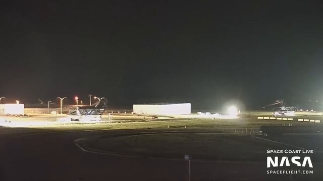 Shorter? SpaceX installs Chopsticks for Starship in Florida смотреть онлайн
