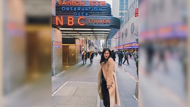 NYU Senior Reads Her College Admissions Essay Just Before Graduation смотреть онлайн