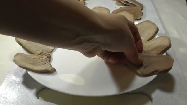 КАК ПРАВИЛЬНО СВАРИТЬ , ПОЧИСТИТЬ И ПОДАТЬ ЯЗЫК. смотреть онлайн