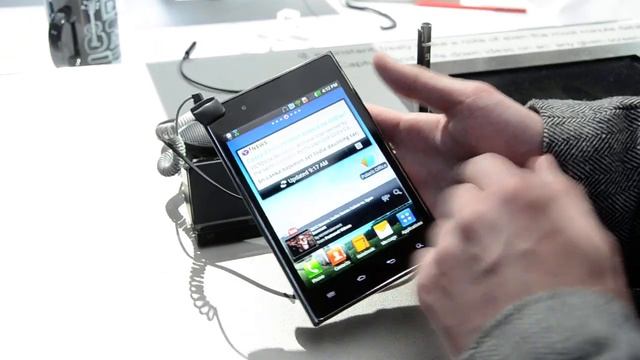 Мини-обзор LG Optimus Vu от Droider.ru [MWC 2012] смотреть онлайн