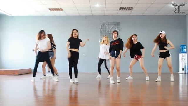 [One Take Ver.] Catch Me If You Can (소녀시대) - Dance Cover By The Riotric From Vietnam смотреть онлайн