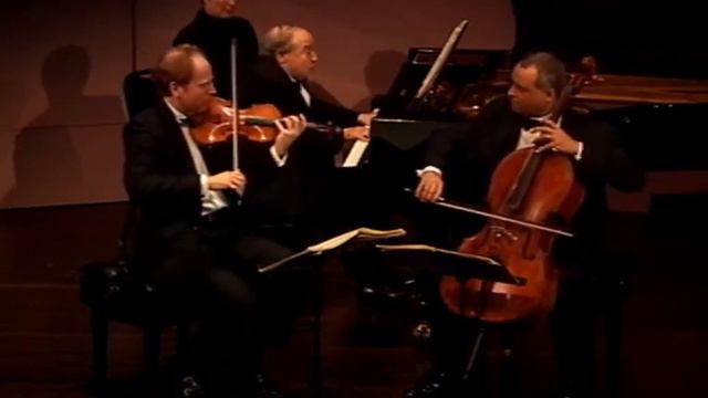 Beaux Arts Trio Plays Schubert (2nd Movement)