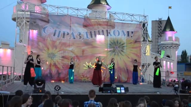 Шоу-группа "Летящие". Курчатов 25.05.2к17 смотреть онлайн