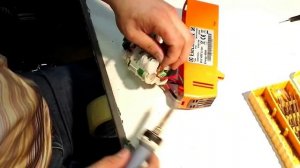 Замена аккумуляторов в беспроводном пылесосе Electrolux. Часть 1