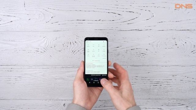 Распаковка смартфона LG Q7 / Unboxing LG Q7