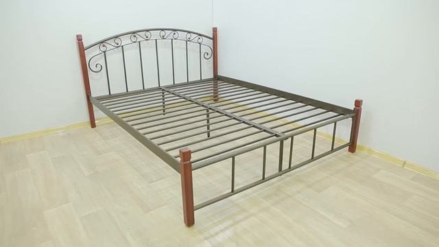Афина металлическая двуспальная кровать на деревянных ногах, фабрика "Металл Дизайн" смотреть онлайн